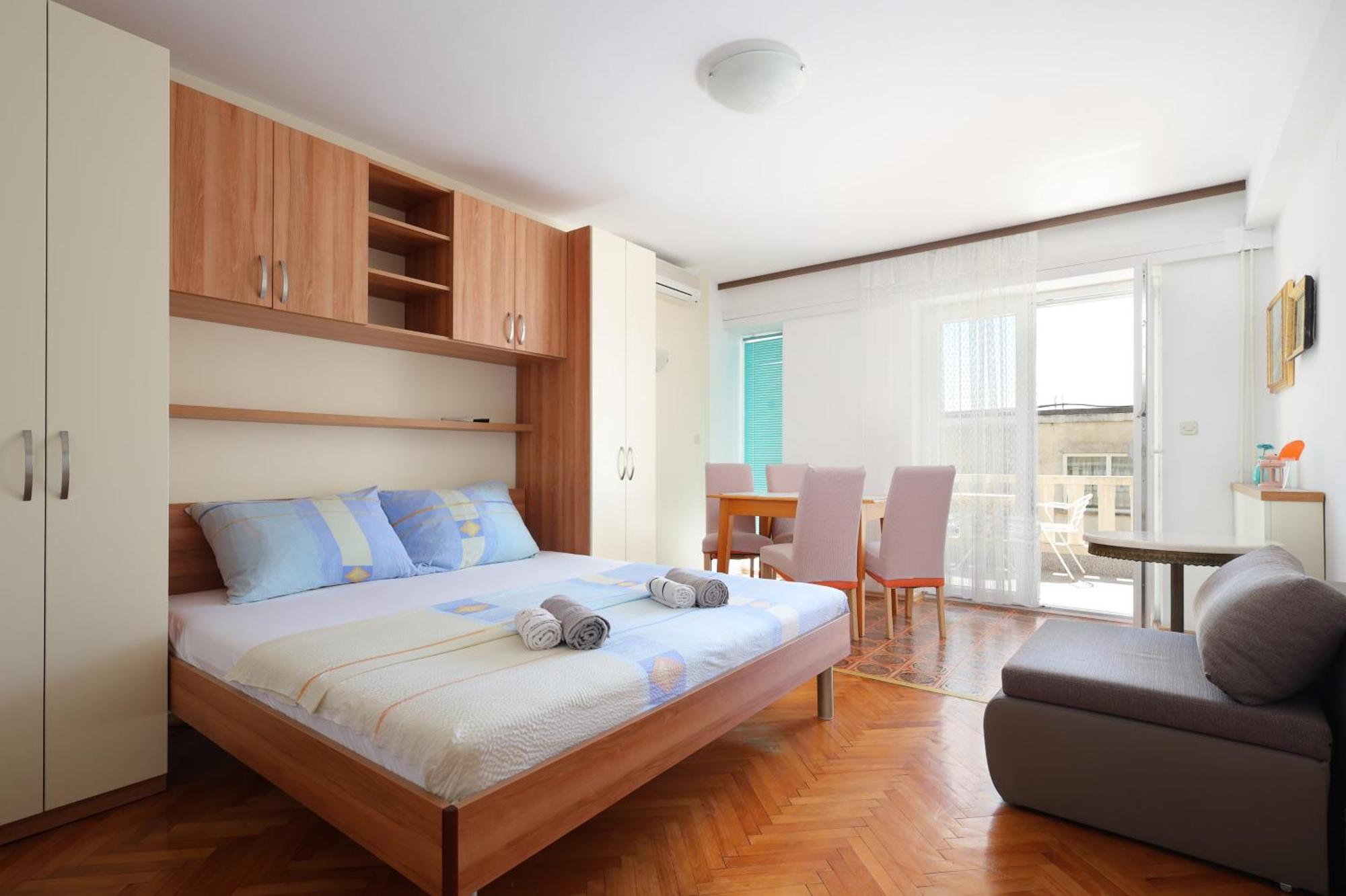 Apartments By The Sea Brela, Makarska - 18356 Экстерьер фото