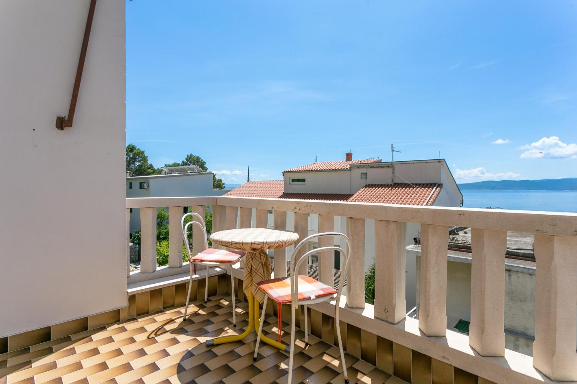 Apartments By The Sea Brela, Makarska - 18356 Экстерьер фото