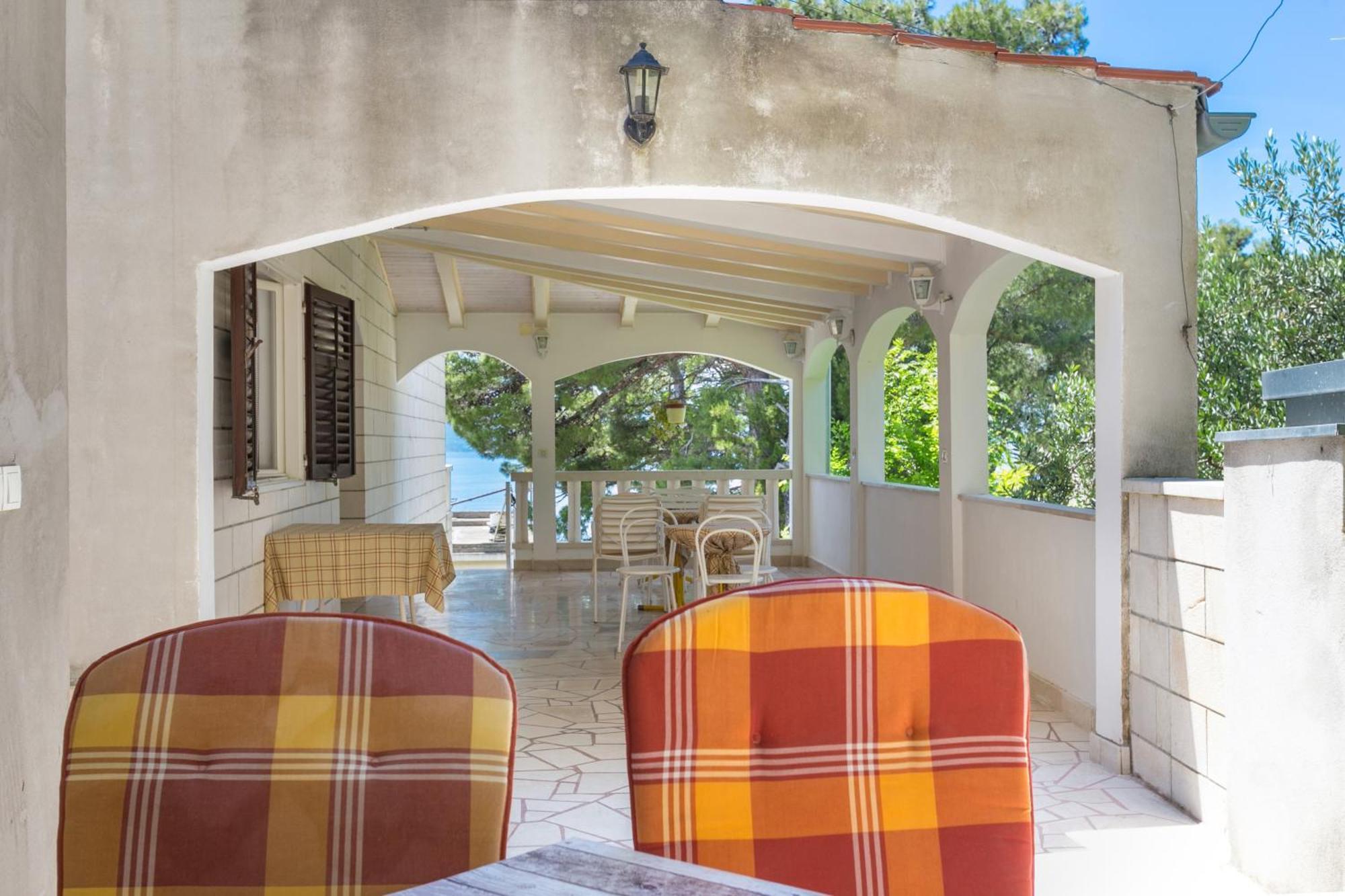 Apartments By The Sea Brela, Makarska - 18356 Экстерьер фото